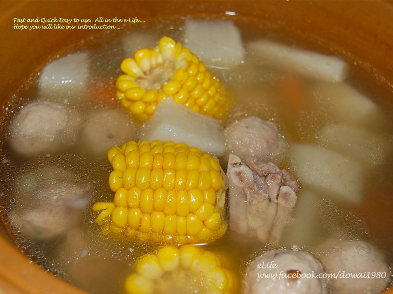 《輕鬆煮》清爽香甜的『玉米排骨湯』