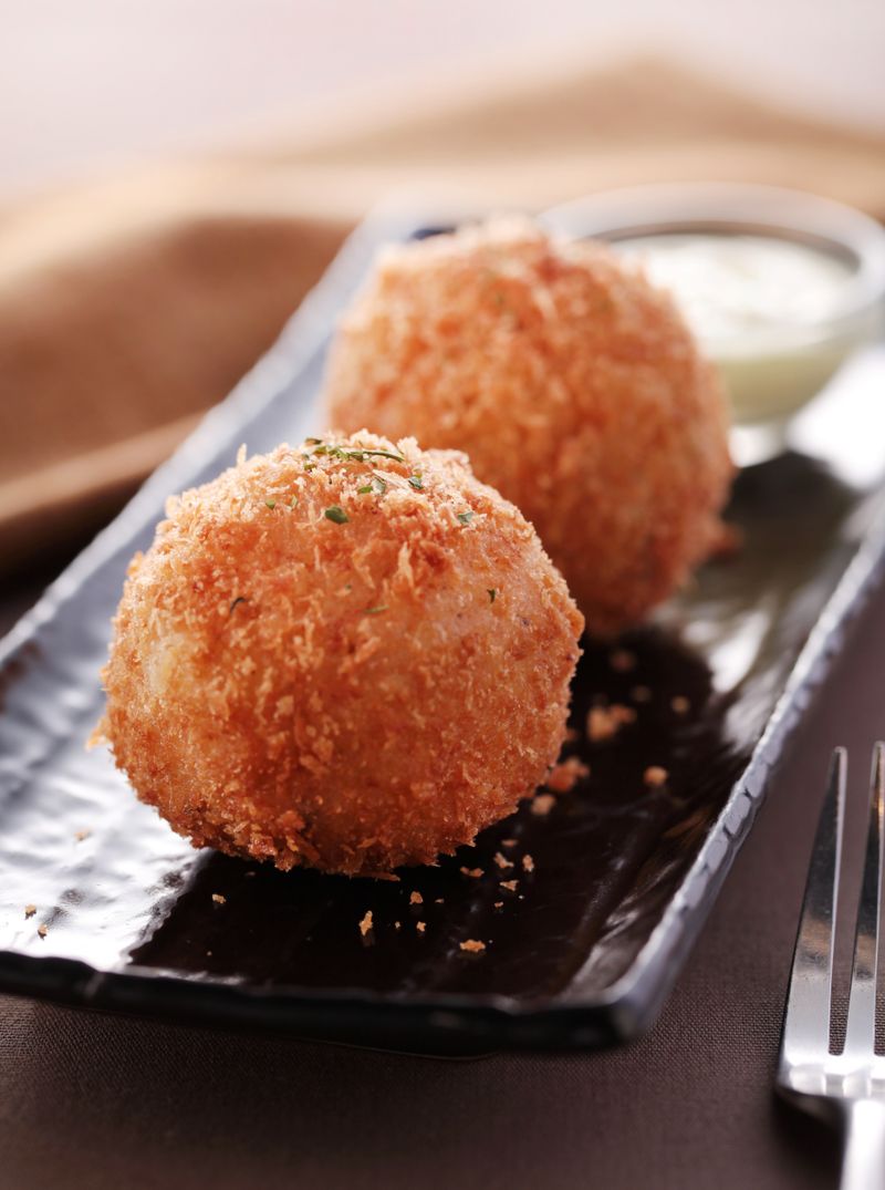 【陶板屋經典食譜】鮭魚炸飯糰