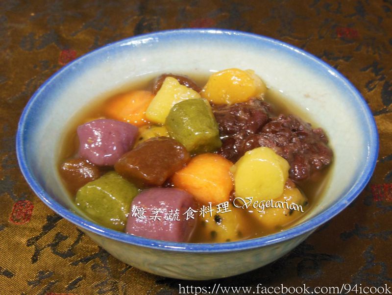 ♥憶柔蔬食♥五色地瓜圓紅豆湯~天然原色