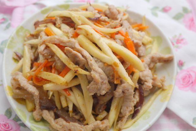 筊白筍炒肉絲