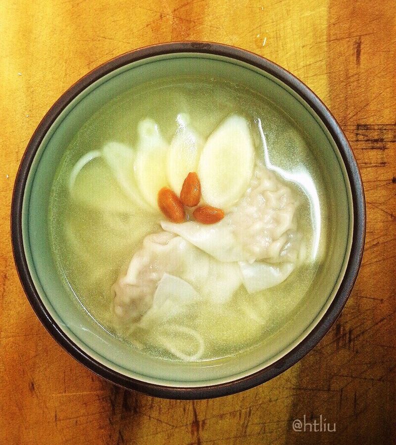 夏至清爽餛飩麵
