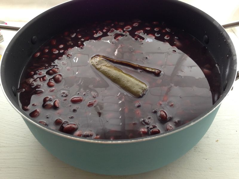 辣味紫米黑豆湯