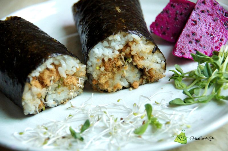 海苔肉鬆飯捲