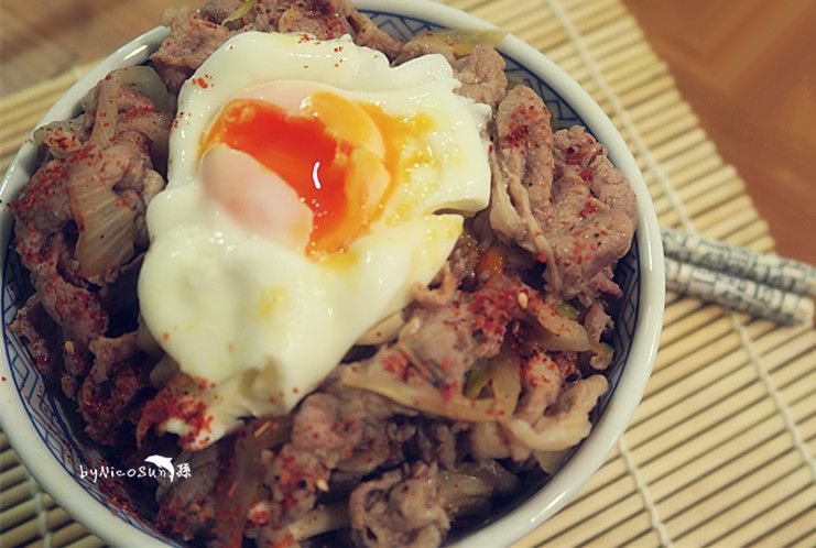 玉子豬肉蓋飯