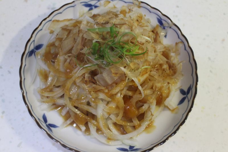 洋蔥和風沙拉