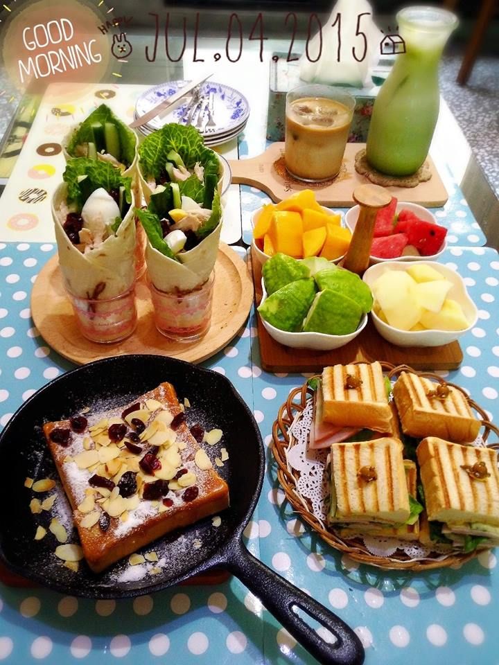 假日早餐