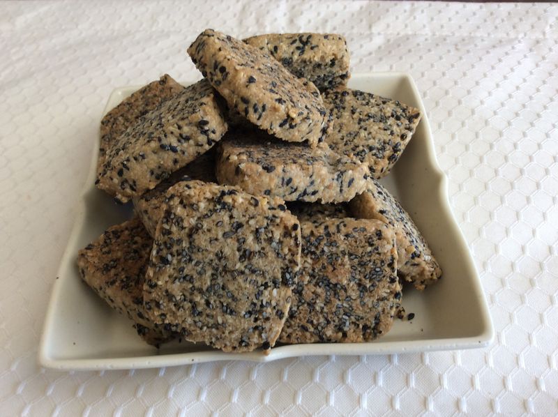 黑白芝麻酥塊