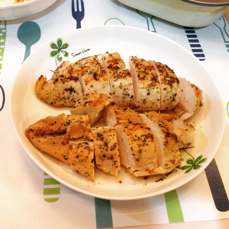 奶油佐香煎雞胸肉