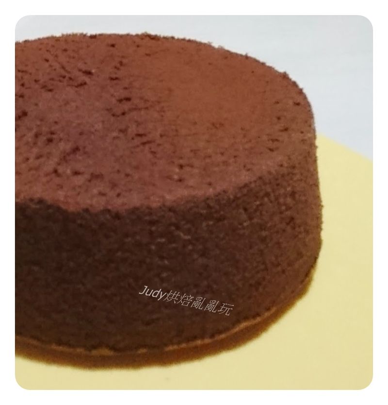超濕潤~巧克力戚風蛋糕(燙麵法)