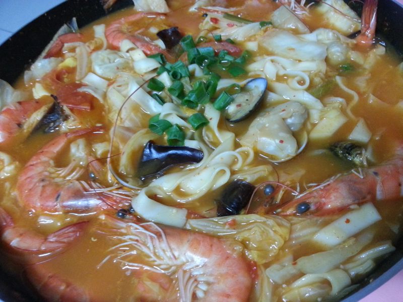 『家常料理』泡菜海鮮麵