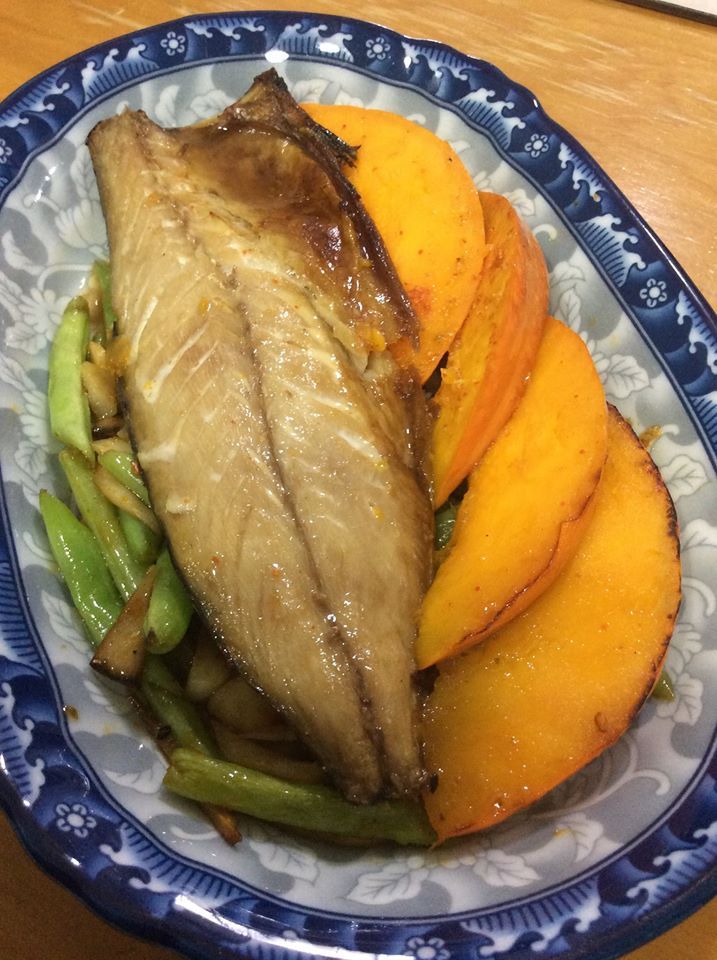 鯖魚配鮮蔬