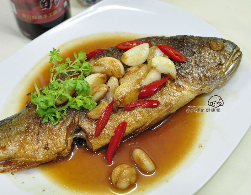 蒜子燒黃魚