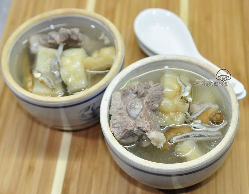 小魚干苦瓜排骨湯(電鍋煮湯)