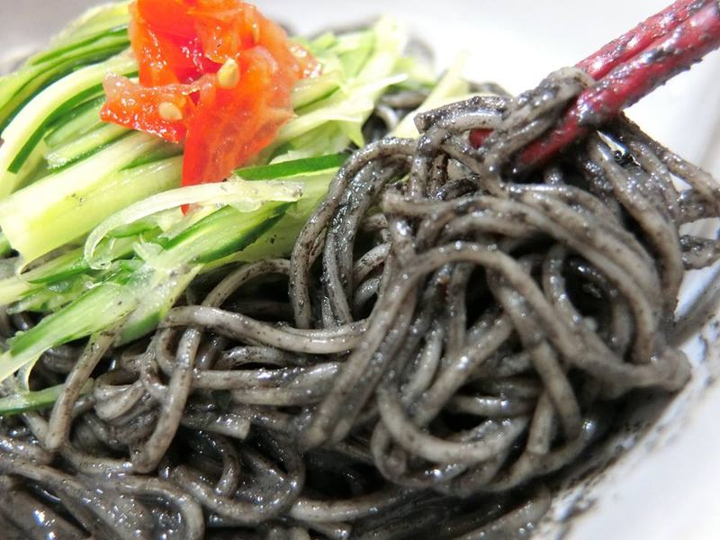 黑麻麵