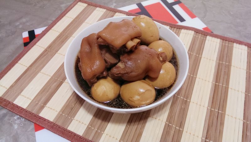 家常滷豬腳