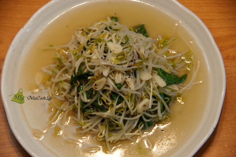 塔香蒜炒銀芽