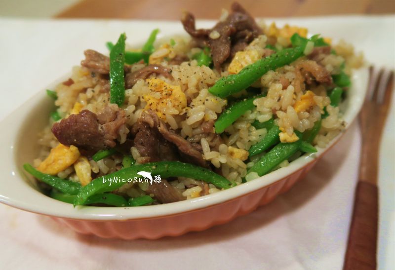 青椒肉片炒飯