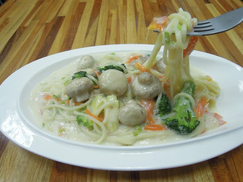 素食白醬磨菇義大利麵