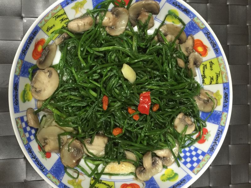 蘑菇炒水蓮