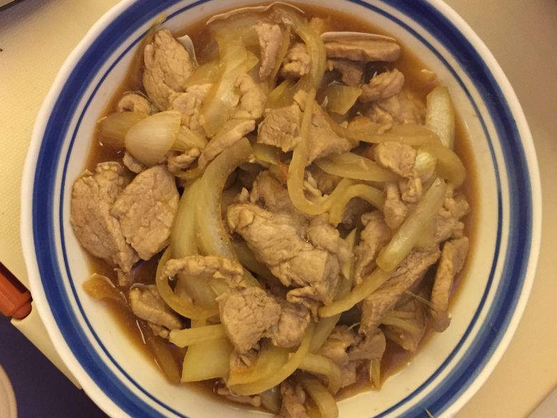 洋蔥炒里肌肉