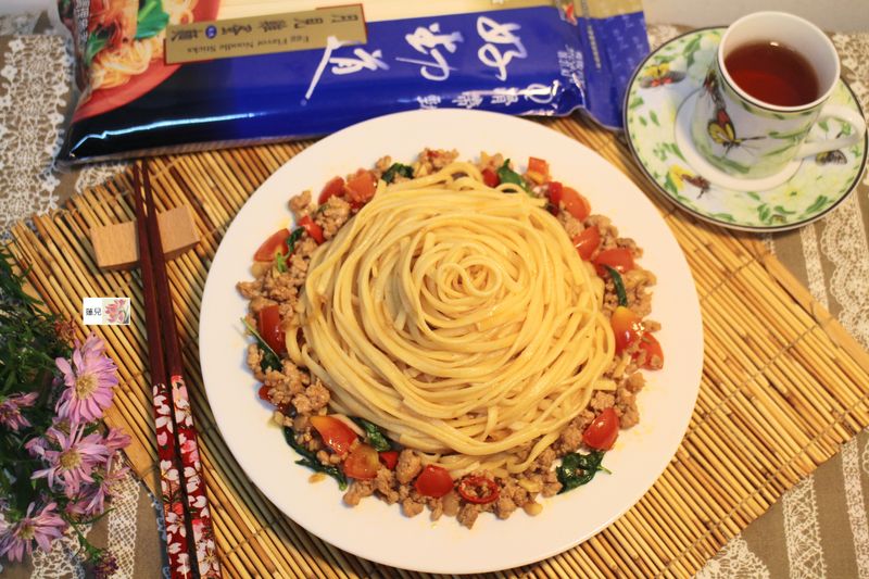 泰式打拋肉醬麵