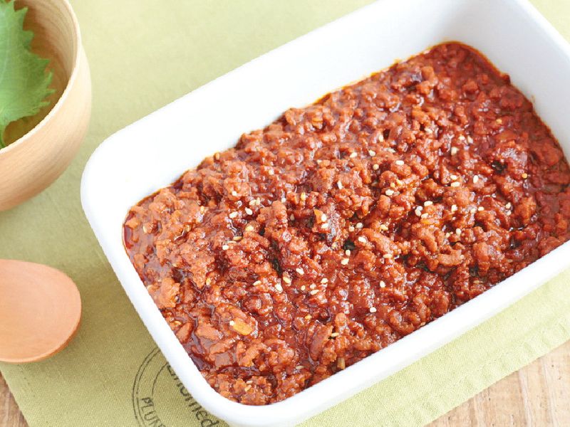 東販小食堂:日日元氣飯糰 辣味噌肉醬