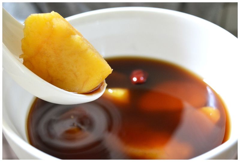 黑糖薑汁紅棗地瓜甜湯