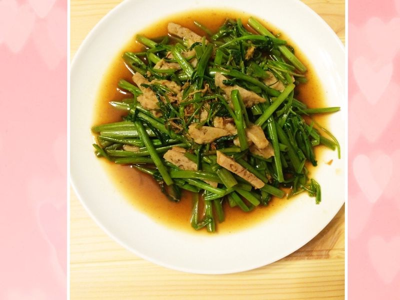 空心菜炒貢丸