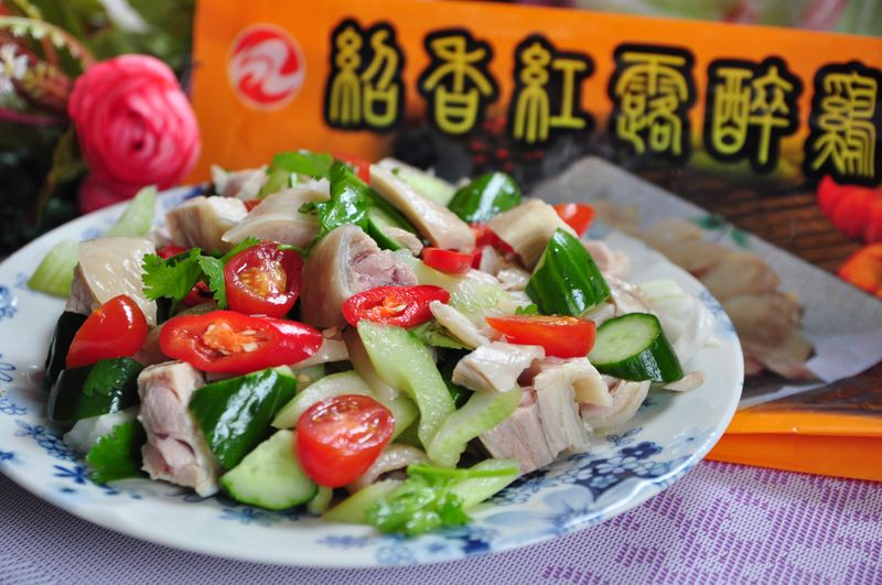 鮮蔬拌紹香紅露醉雞【年菜到你家】