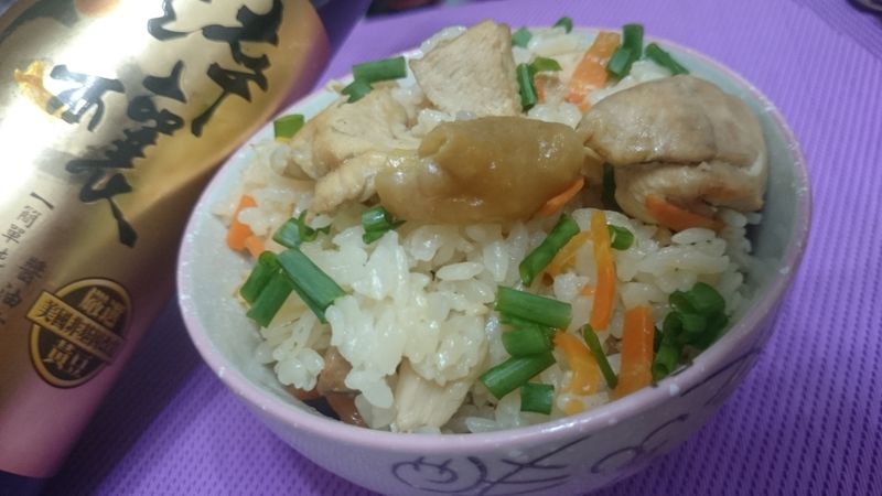 雞肉菇菇炊飯【淬釀真心食堂】