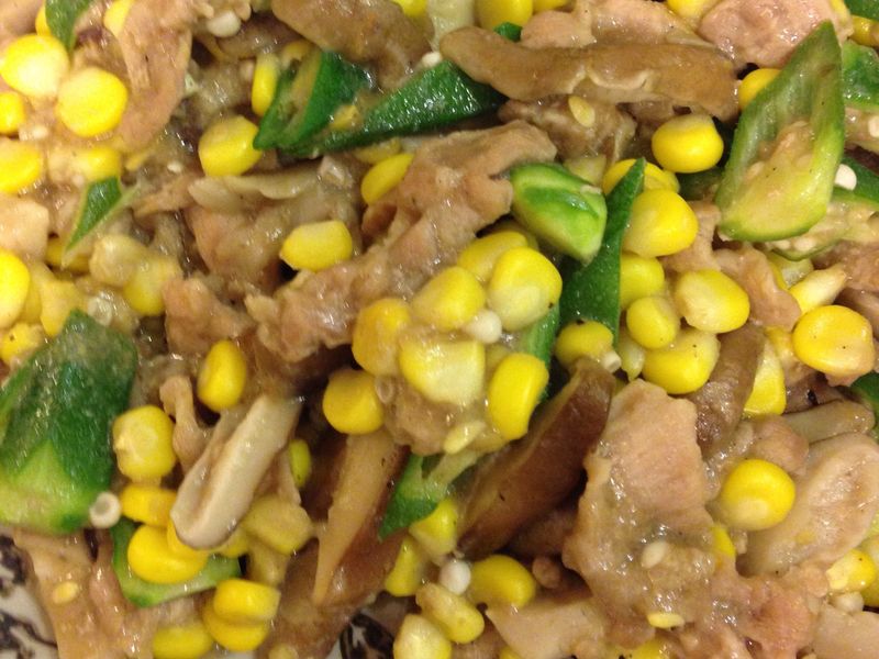 秋葵玉米香菇炒肉絲