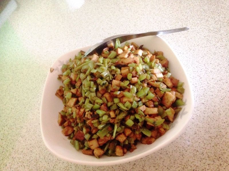 蘿蔔梗炒豆乾（素菜）