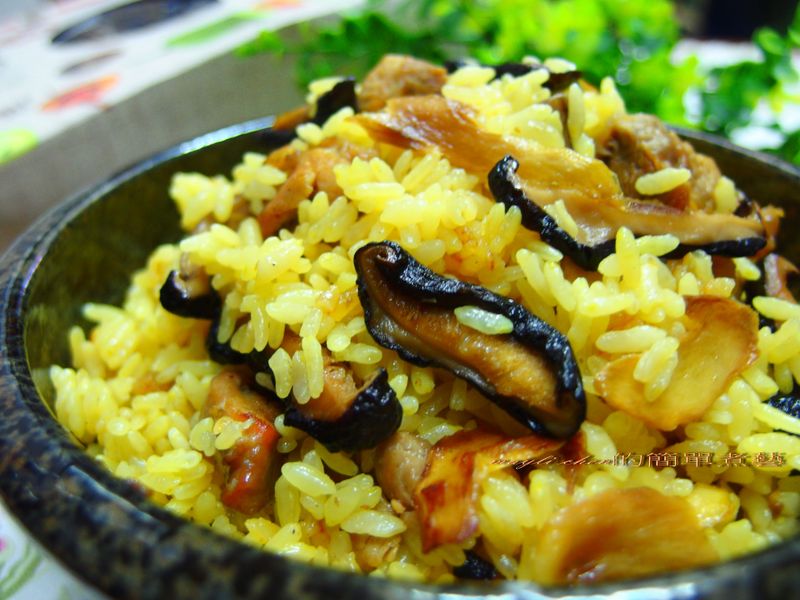 麻油雞薑黃飯
