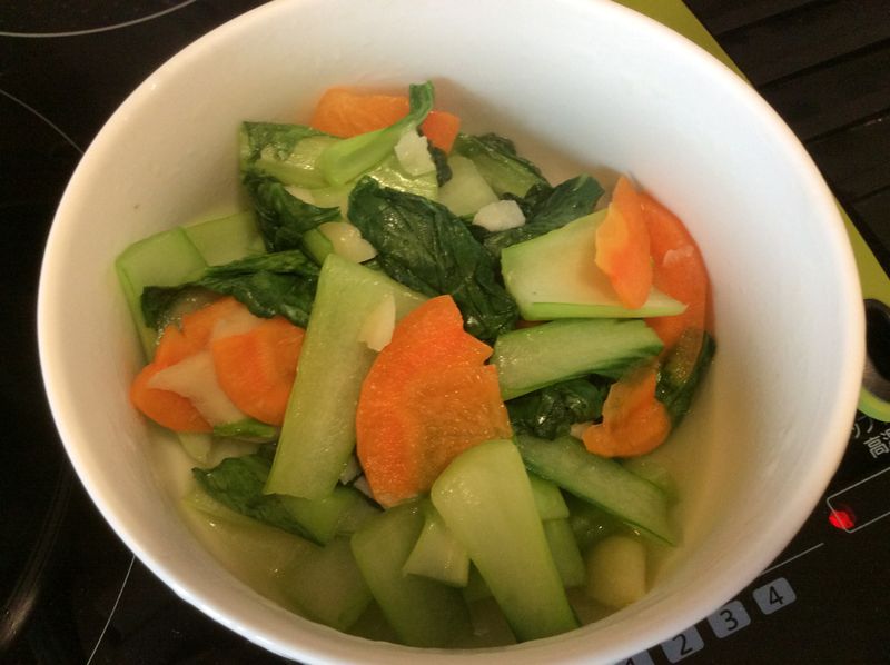 胡蘿蔔炒青江