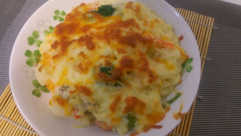 かにの海鮮焗烤飯【好侍北海道白醬料理】
