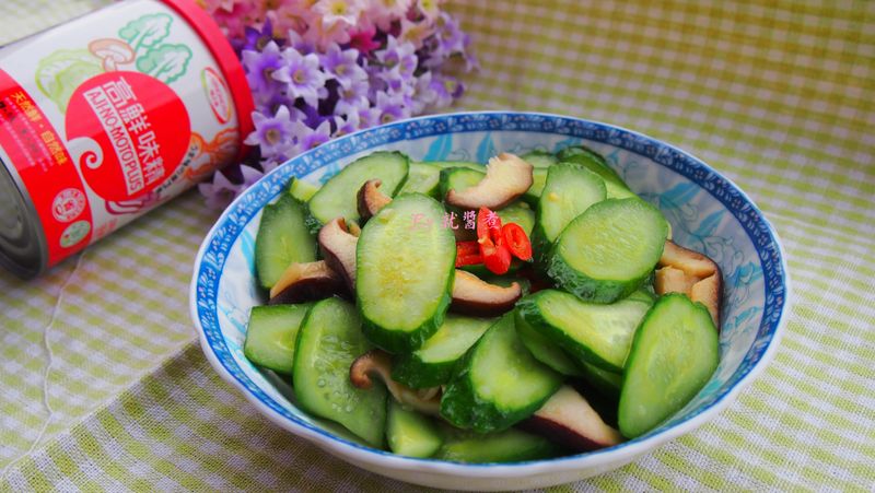 小黃瓜炒鮮香菇「味之素品牌」高鮮味精