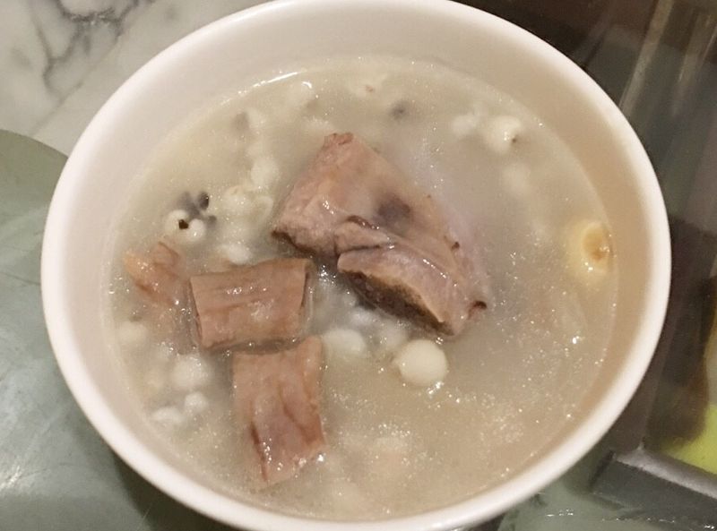四神排骨湯