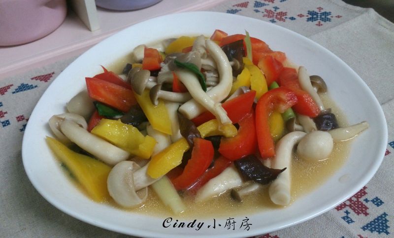 雙椒燴百菇