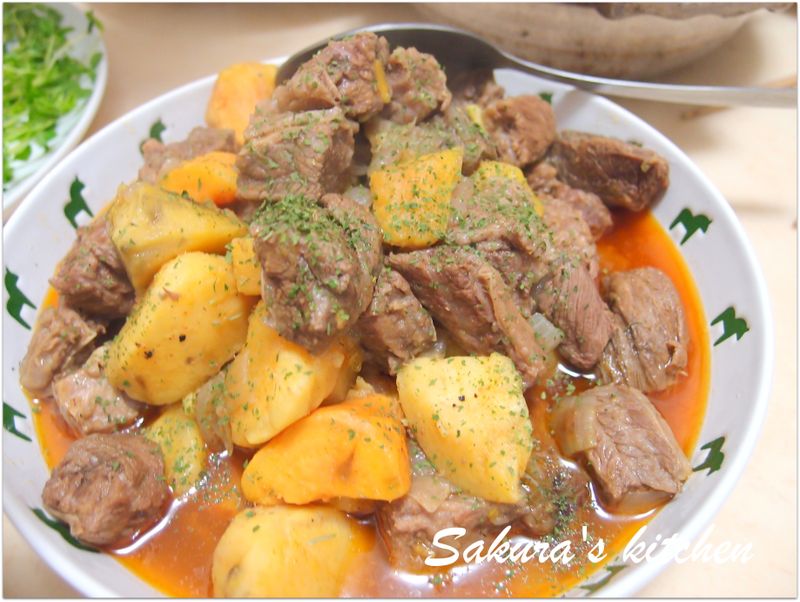♥我的手作料理♥ 雙色地瓜牛肉煲