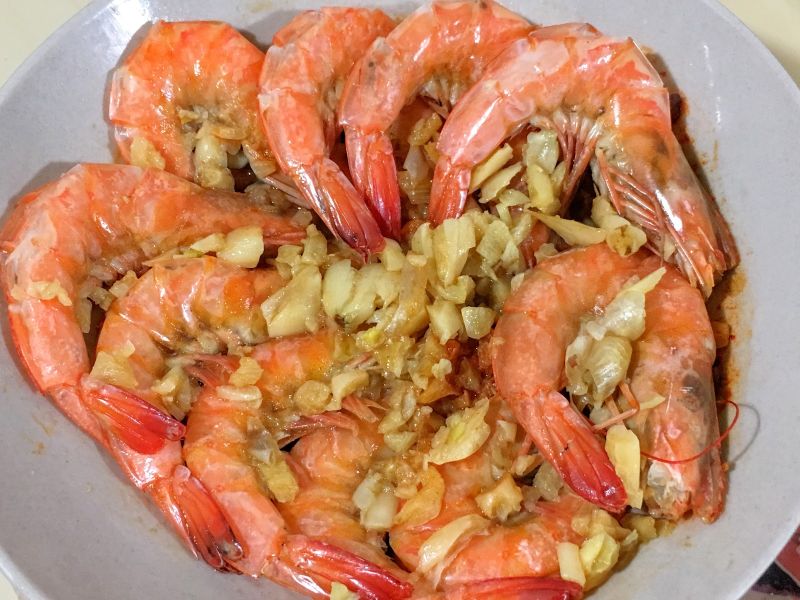 零廚藝也能做! 蒜味奶油蒸蝦