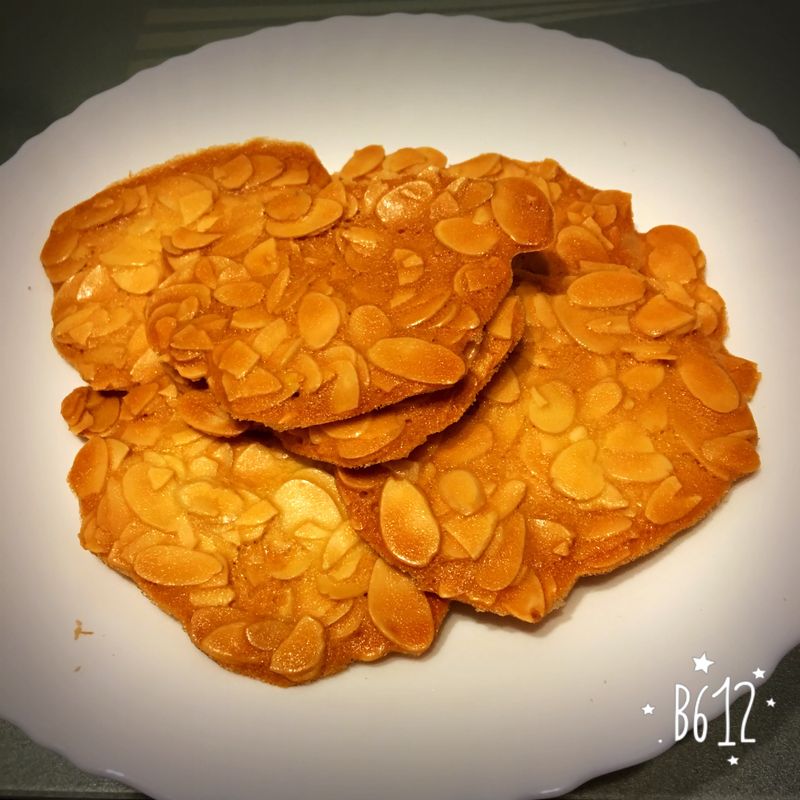 杏仁瓦片