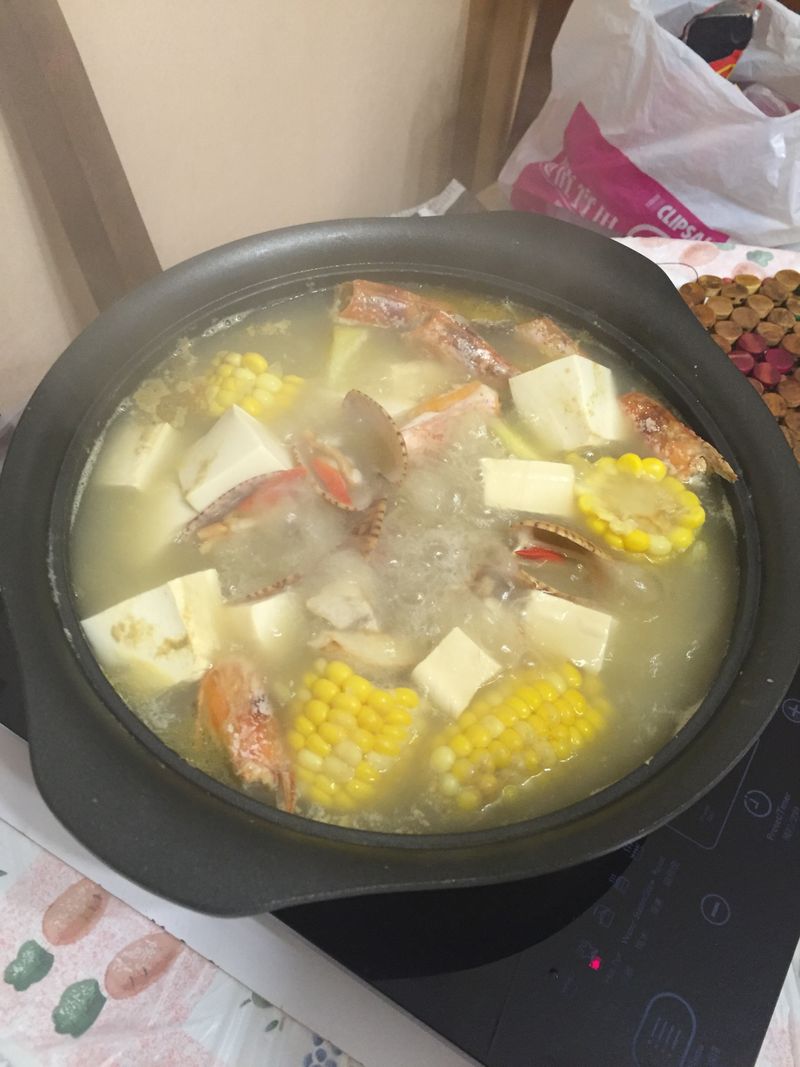 自家製海鮮火鍋