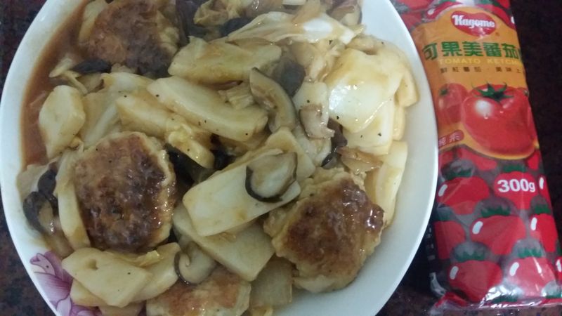 燉肉排年糕【番茄醬懶人料理】