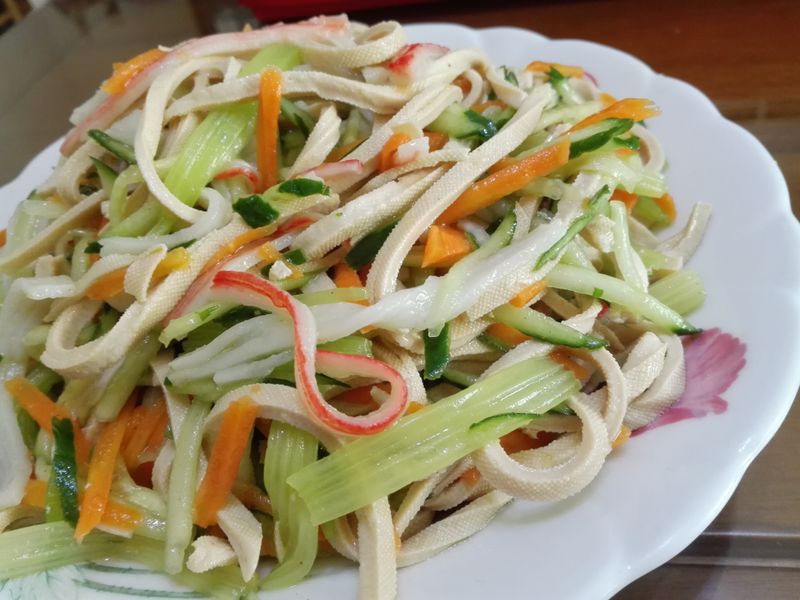 涼拌蟹肉干絲