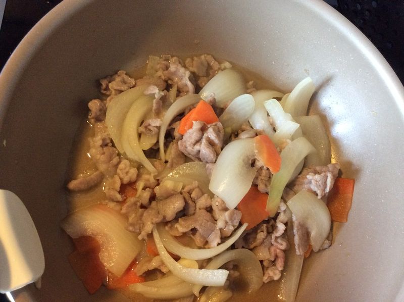 洋蔥蘿蔔炒肉