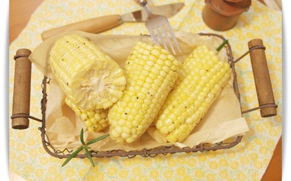 「奶油玉米」蒸煮煎後吃更美味 ♡
