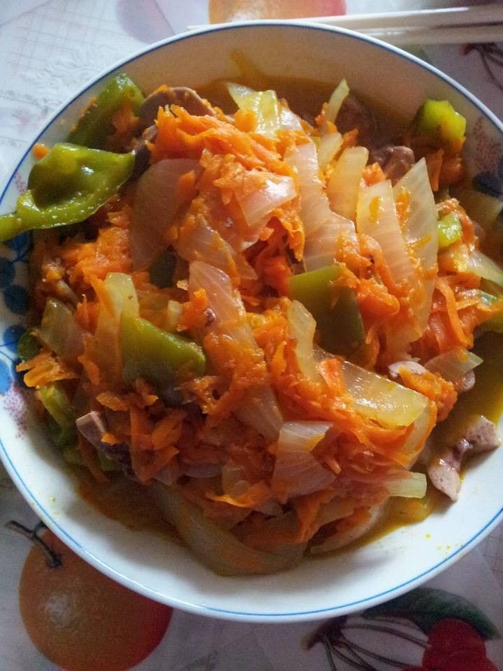 甘筍洋蔥青椒三絲炒豬潤