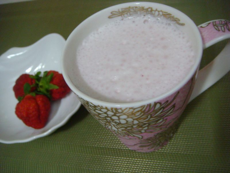 蜂蜜草莓拿鐵