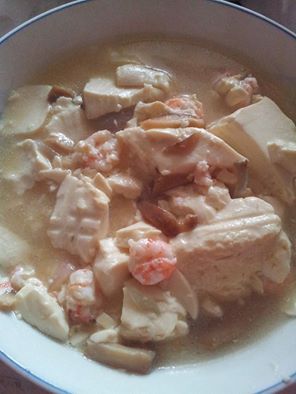 百合雞腿肉豆腐鍋