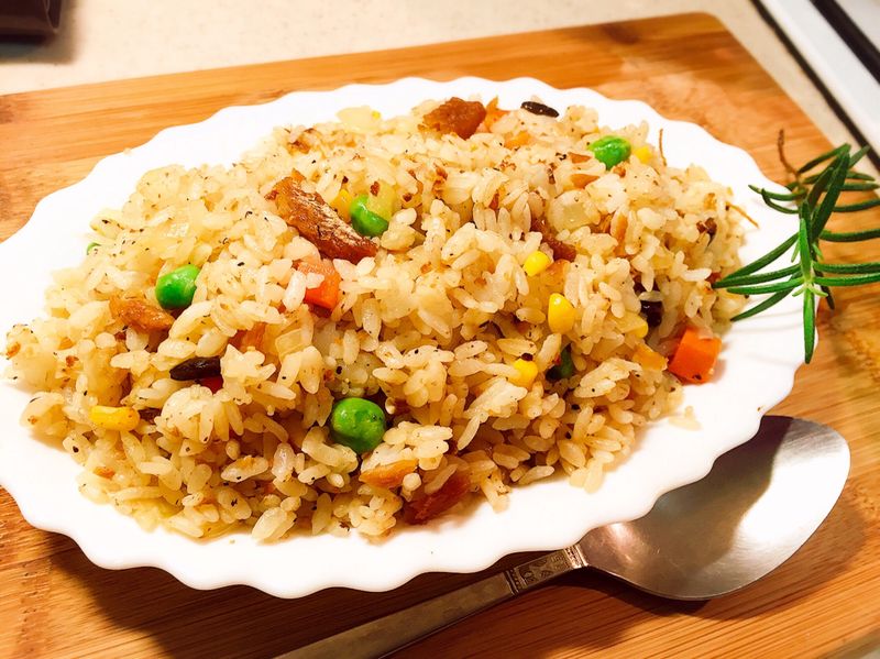 鰻魚罐頭炒飯